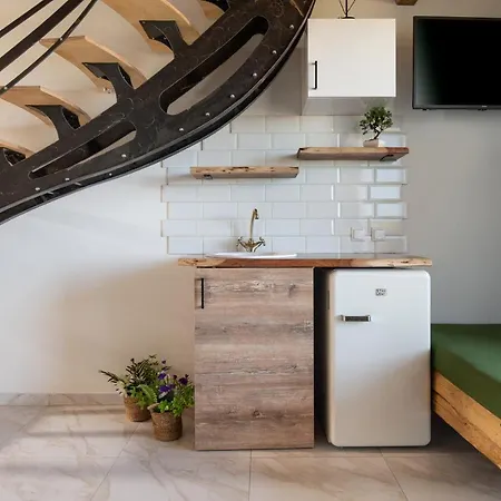 Simon Prive 4* 보우르보우로우