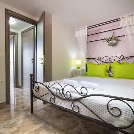 Simon Prive 4*