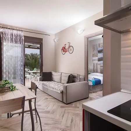 Simon Prive Aparthotel 4*